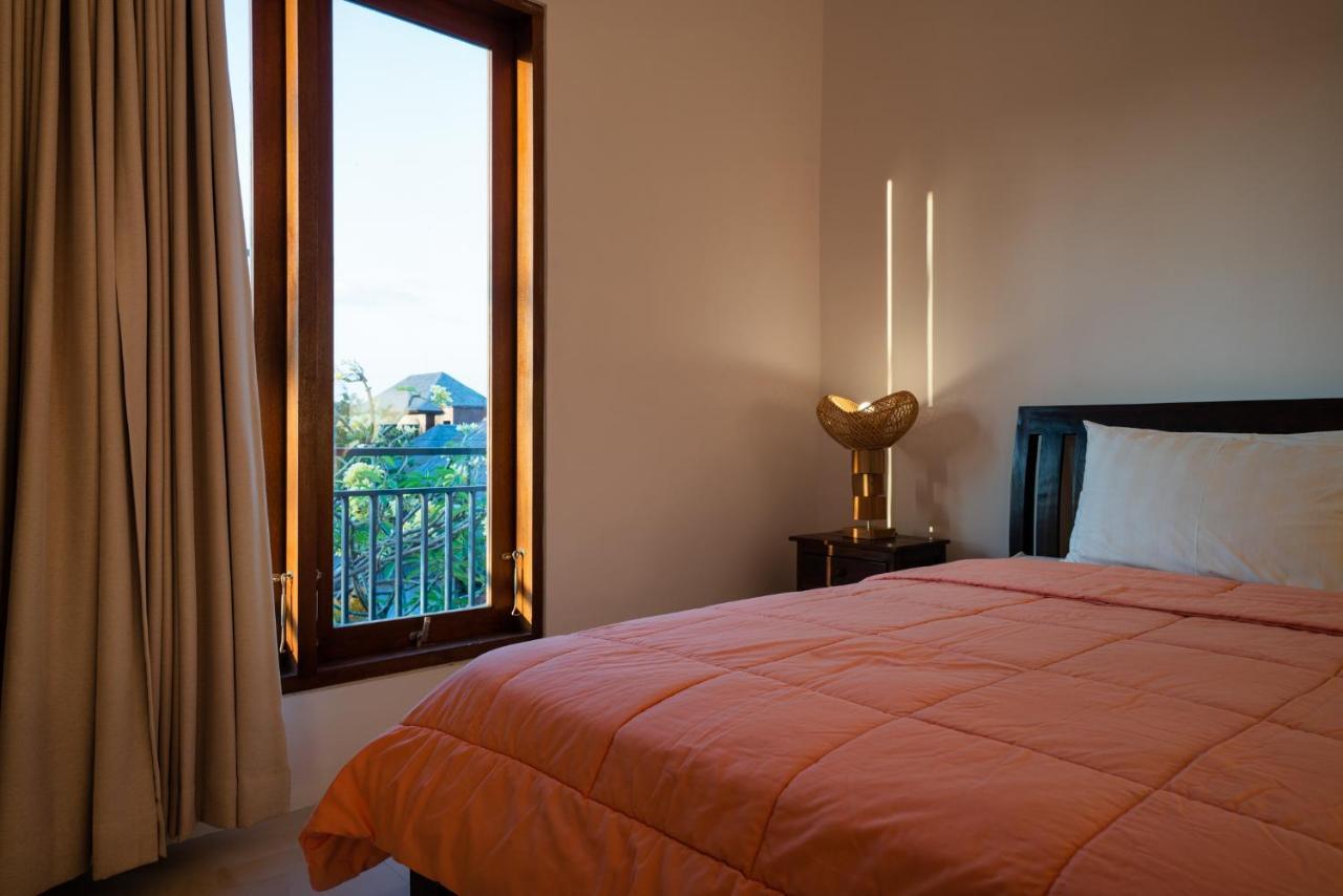 Villa Devina - *