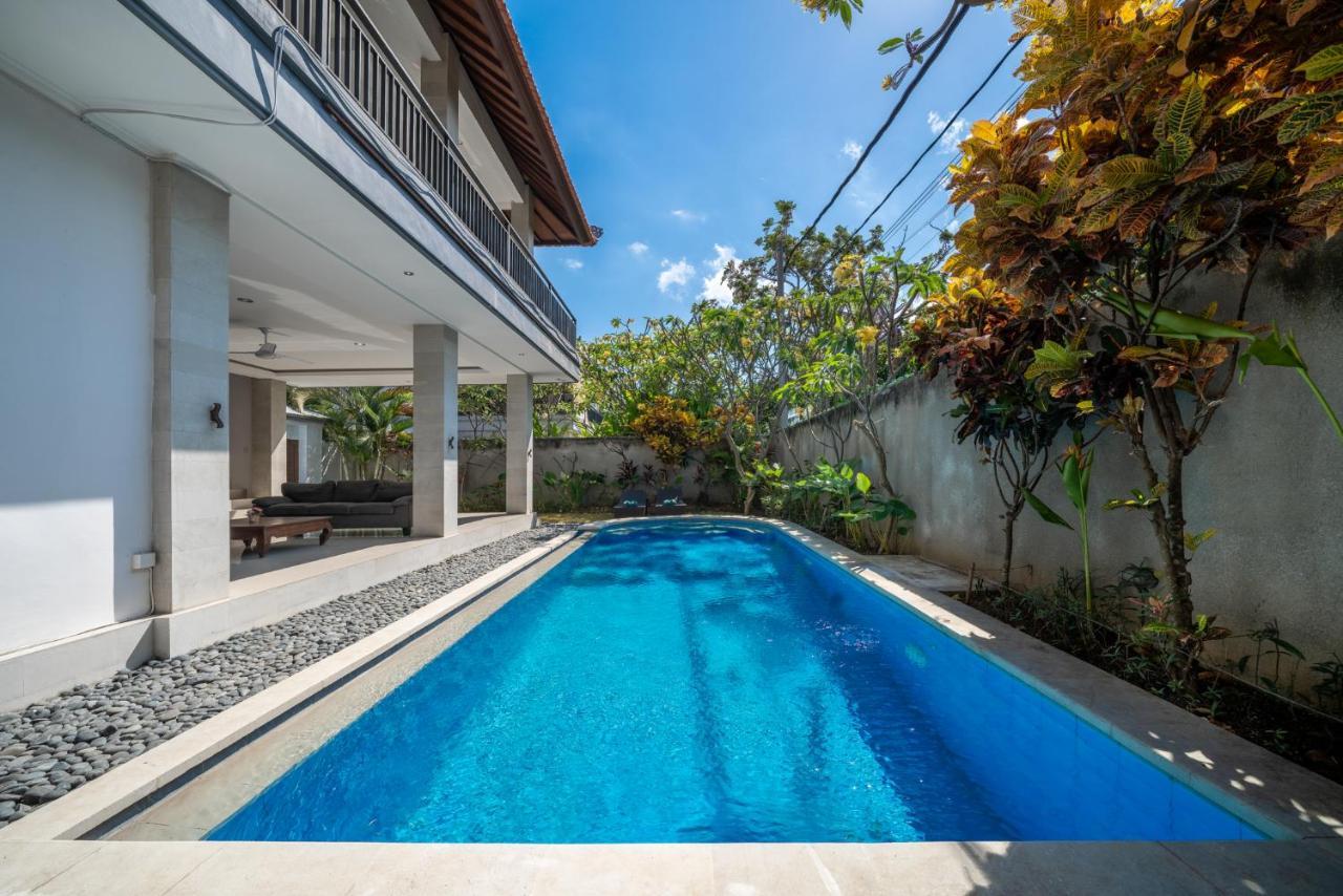 Villa Devina - *
